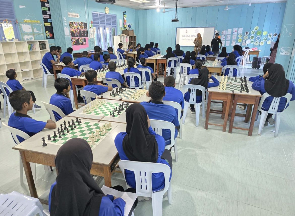 ADh.Dhangethi School Basic Chess Training Program